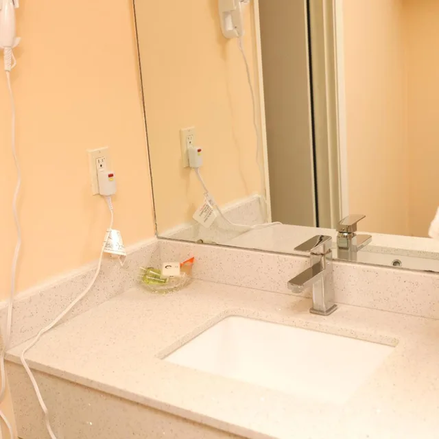 غرفة فاخرة رباعية، Fullerton Manor Inn 6/6