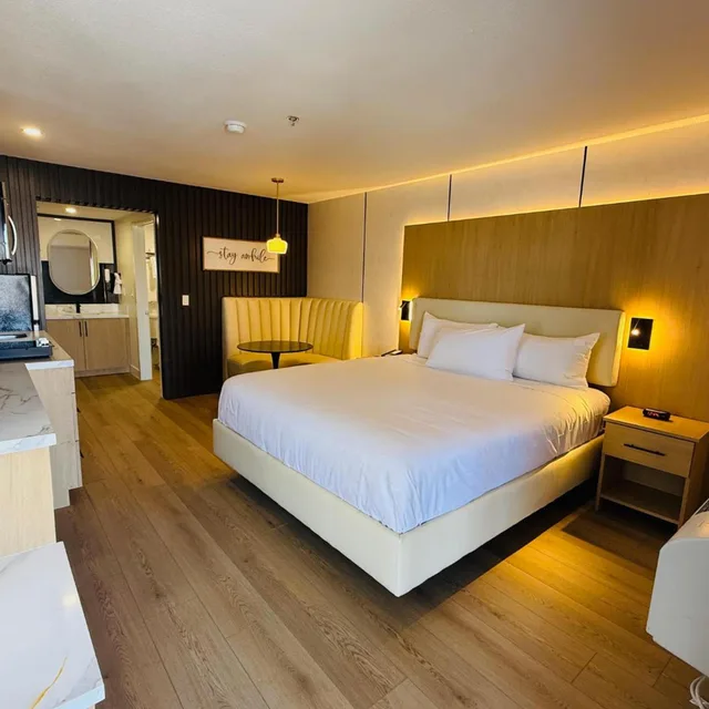 غرفة بسرير كينج، MainStay Suites Victorville - Hesperia 2/5