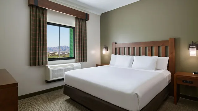 Water, Suite, 1 King and 2 Queen Beds, Sofa، Great Wolf Lodge Arizona 1/4