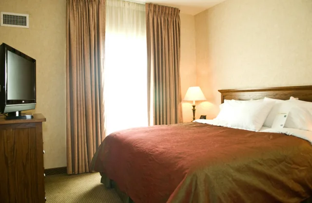 جناح بسرير كينج بغرفة نوم واحدة، Homewood Suites By Hilton Bakersfield 2/2