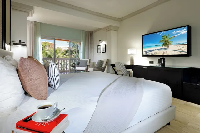 Junior Suite, Single, 2 Queen Beds, Ocean Front, Sofa، Grand Palladium Jamaica Resort & Spa-All Inclusive 1/4