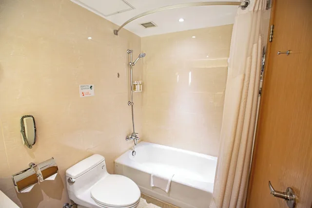 غرفة قياسية بسرير كينج، HOLIDAY INN MACAU 5/6