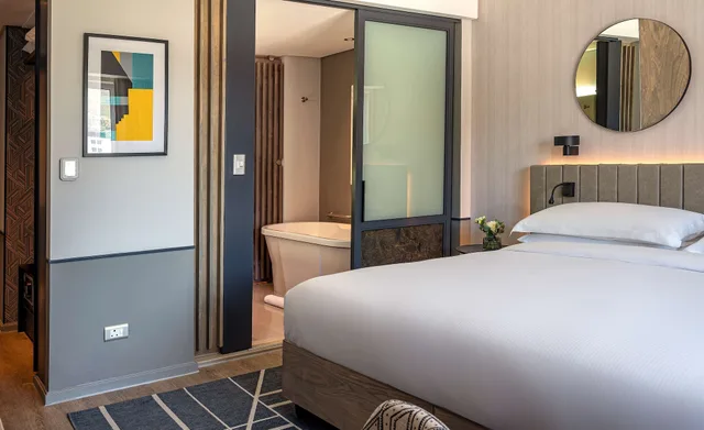 2 Bedrooms, Executive, Suite, 2 King Beds, Hyatt Regency Cape Town 2/6
