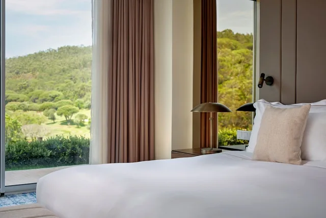 3 Bedrooms, Family, Penthouse, 3 Double Beds, Golf Course View، Penha Longa Resort 2/5