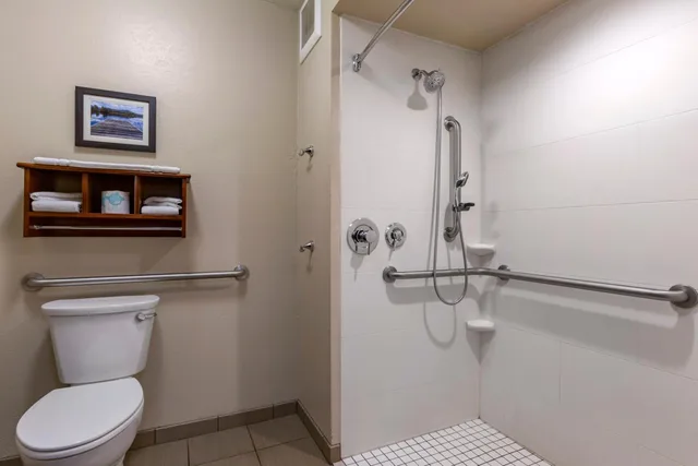غرفة قياسية بسريرين كوين لذوي الإعاقة، Comfort Inn & Suites Coeur d'Alene, ID 5/5