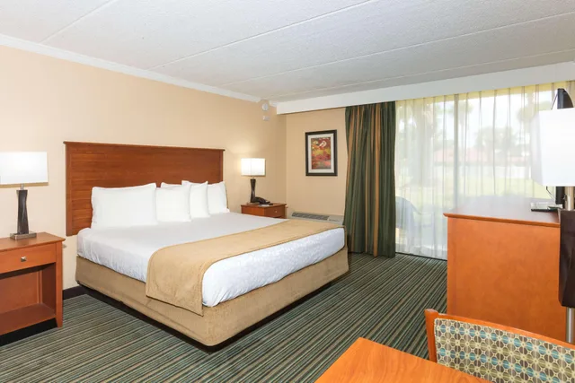 غرفة بسرير كينج، Best Western International Speedway Hotel 2/7
