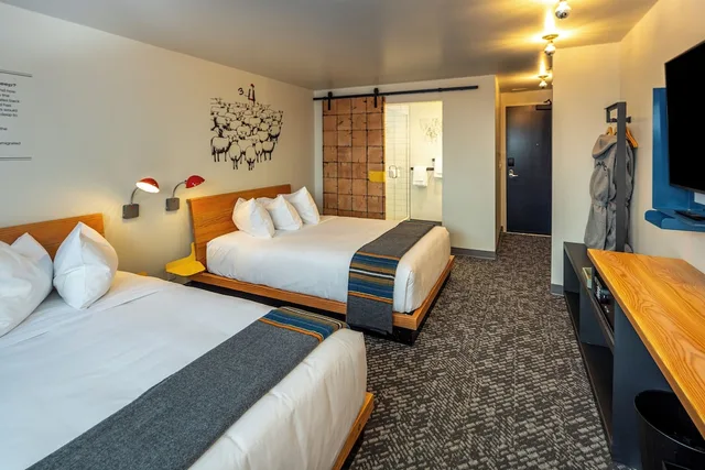 غرفة بسريرين كوين، The SPARROW Hotel 1/4