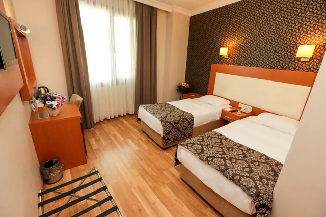 غرفة مفردة بسريرين منفصلين، Grand Hotel Avcilar 3/10