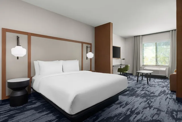 جناح بسرير كينج مع أريكة لذوي الإعاقة، Fairfield Inn & Suites By Marriott Victorville 1/2