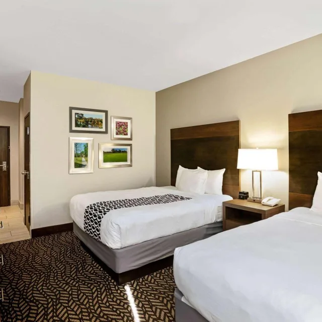 Executive, 2 Queen Beds, La Quinta Inn And Suites By Wyndham Tuscaloosa University 4/10