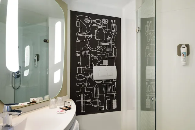 غرفة قياسية بسرير مزدوج مع أريكة، Ibis Paris Porte De Clichy Centre 6/6
