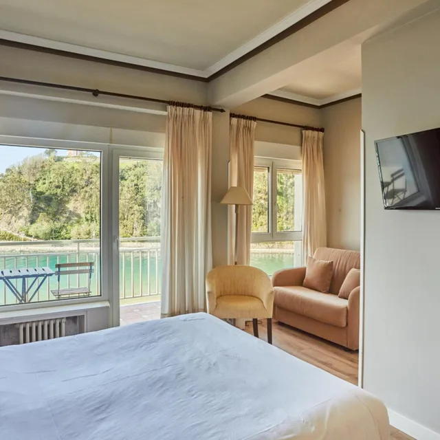 غرفة سوبيريور بسرير فردي بإطلالة على البحر بشرفة، Gran Hotel del Sella 7/10