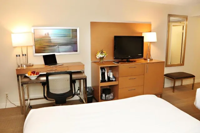 غرفة بسريرين منفصلين لذوي الإعاقة، Envision Hotel And Conference Center Mansfield Foxboro 2/3