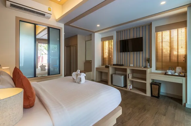 Room, Double Bed, Beach Front, Pool Access، Lanta Sand Resort And Spa 4/10