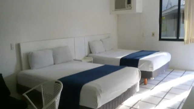 غرفة رباعية، Canadian Resorts Acapulco 2/6