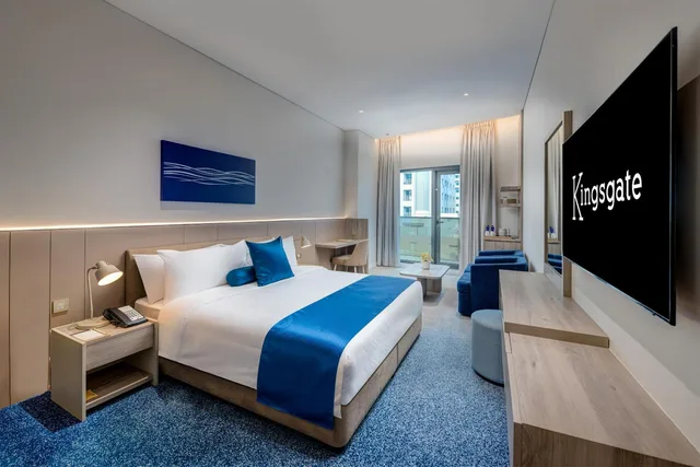 Superior King, Kingsgate Hotel Clocktower 2/4