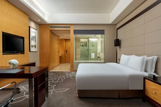 غرفة قياسية بسرير كينج في طابق مرتفع، CROWNE PLAZA YICHANG 6/9