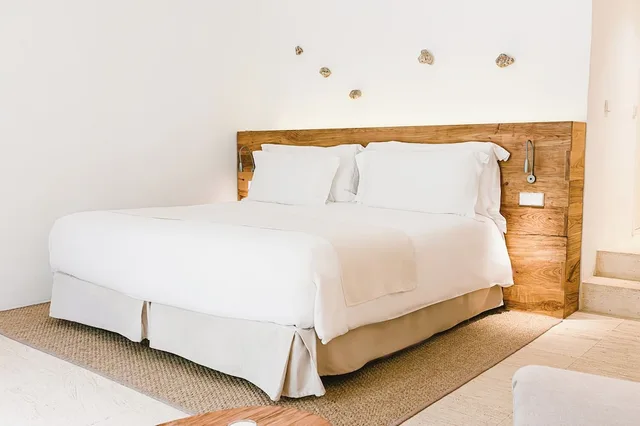غرفة بسرير كينج بإطلالة على الحديقة، Hotel Torralbenc 3/9