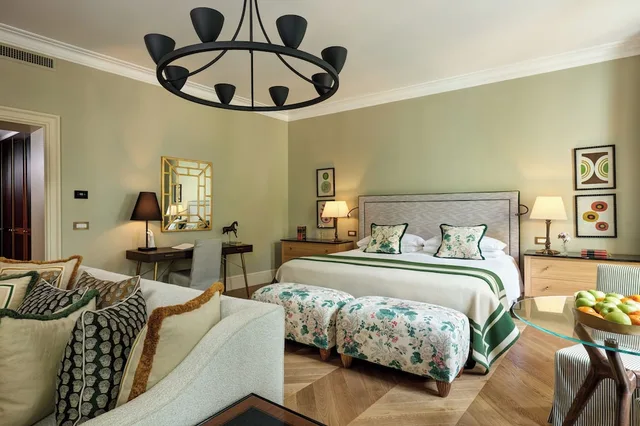 Junior Suite, Deluxe, King Bed, Garden View, Rocco Forte Hotel de Russie 1/4