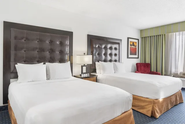 غرفة بسريرين كوين، Thousand Hills Resort Hotel 3/4