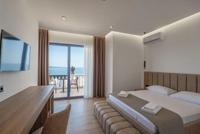 غرفة ديلوكس بسرير كوين بإطلالة على البحر، Hotel Keos 6/10