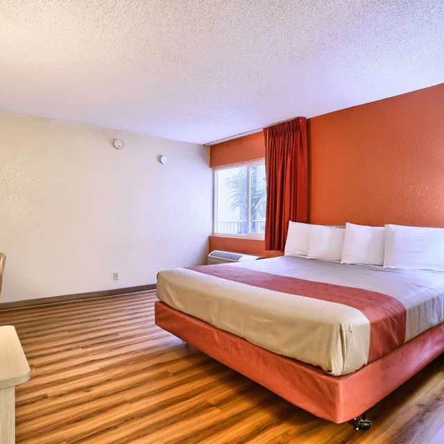 غرفة بسرير كينج، Cathedral Hill Hotel 2/10