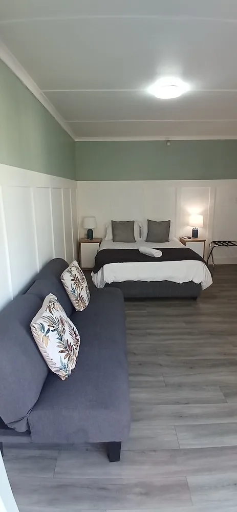 غرفة بزنس بسرير كينج بغرفة نوم واحدة، Reef View Bnb 4/7