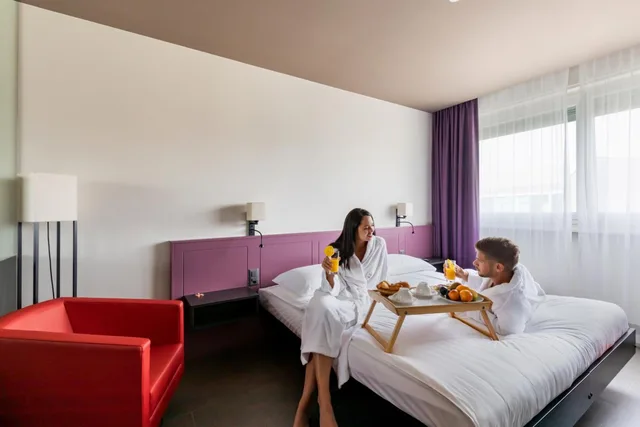 غرفة مفردة بسرير كوين، Hotel Les Nations 2/2