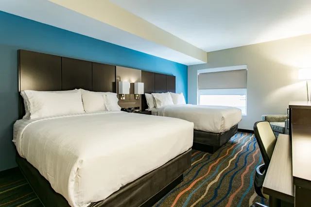 غرفة قياسية بسريرين كوين بإطلالة على المدينة، Holiday Inn Hotel & Suites CHATTANOOGA DOWNTOWN 2/5