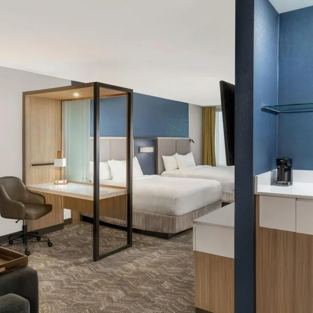 جناح بسريرين كوين مع سرير سحّاب إضافي مع أريكة لذوي الإعاقة، SpringHill Suites by Marriott Holland 2/5