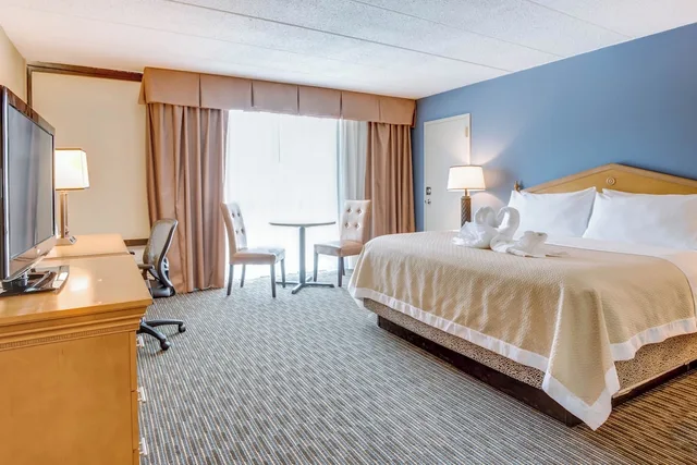 جناح بسرير كينج، Days Hotel by Wyndham Toms River Jersey Shore 1/8