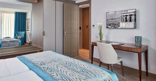 Suite, Double Bed, Balcony, Electra Metropolis Athens 4/7