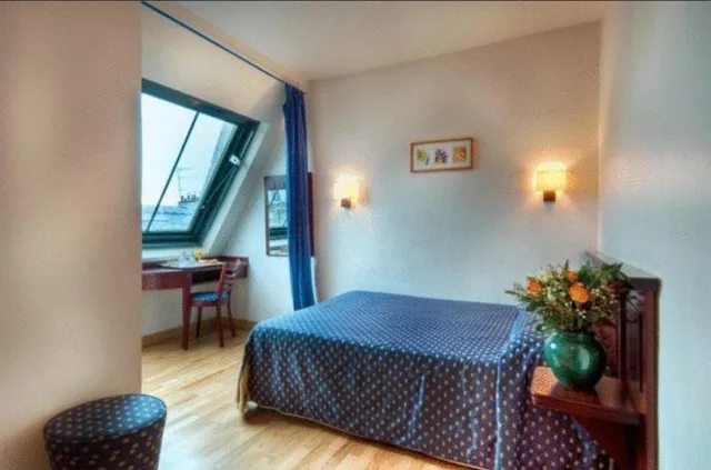 غرفة رباعية، De Paris Opera Hotel 3/7