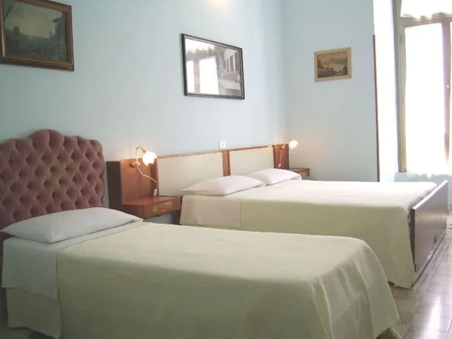 غرفة قياسية ثلاثية، Nautilus Hotel 1/1