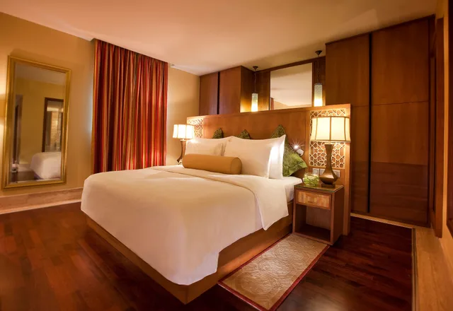 Battuta, Suite, King Bed, NH Collection Dubai Ibn Battuta 1/6