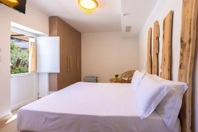 غرفة بسرير كوين بشرفة، Hotel Masseria Fontanelle 1/3