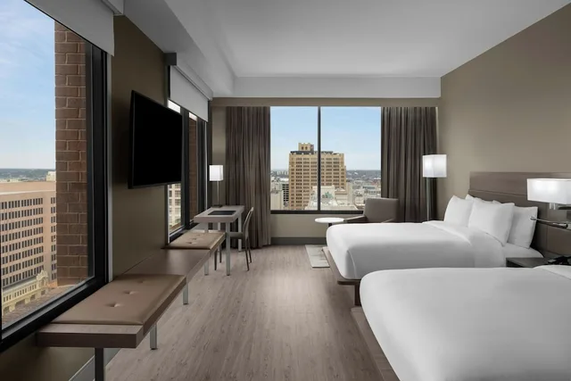 غرفة بسريرين كوين بإطلالة على المدينة، AC Hotel by Marriott San Antonio Riverwalk 5/8