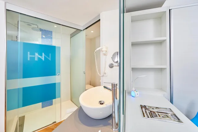 Room, Double or Twin Bed, Side Sea View، Hotel Negresco - Adults Only 10/10