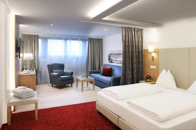 Junior Suite, King Bed, Garden View, Hubertushof 3/9