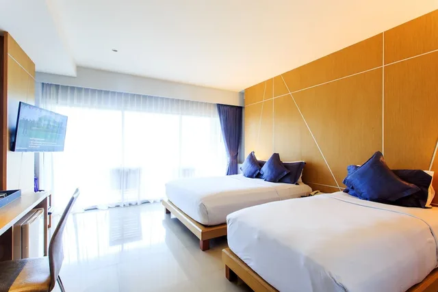 Deluxe Balcony Room, Chaweng Cove Beach Resort 8/10