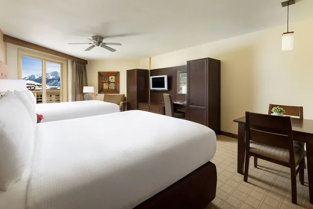 Room, 2 Queen Beds, Valley View، Elevation Hotel And Spa 3/4