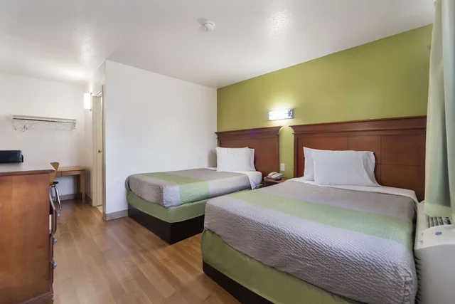 غرفة قياسية بسريرين مزدوجين، Motel6 Meridian, MS 1/6