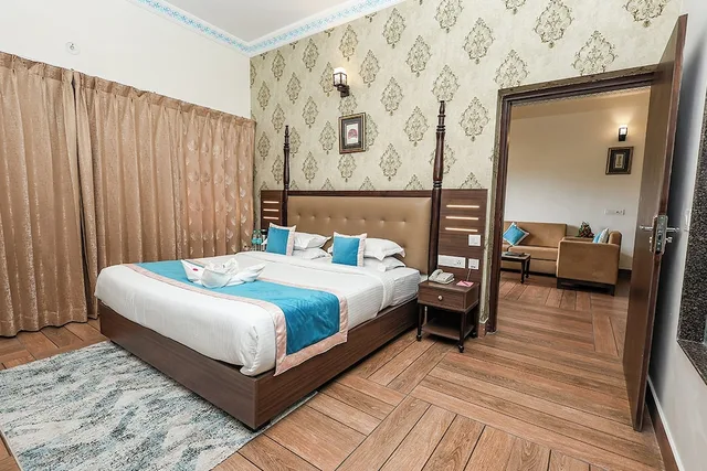 جناح بريميوم بسرير كينج، HOTEL LABH GARH PALACE 2/7