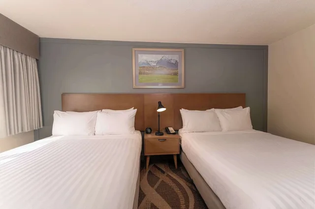 Standard, 2 Queen Beds, Prestige Hudson Bay Lodge & Conference Centre, WorldHotels 1/4