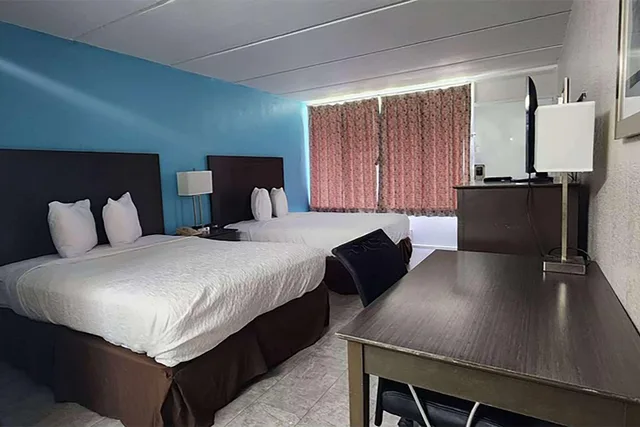 غرفة بسريرين كوين، Travelodge by Wyndham Kingsland GA 1/2