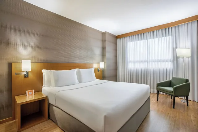 غرفة قياسية بسرير كينج وسرير كوين، Brasil 21 Suites Affiliated by Melia 3/10