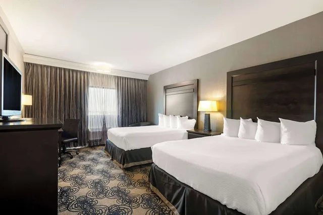 غرفة قياسية بسريرين كوين لذوي الإعاقة، Best Western Plus Midwest Inn 3/6