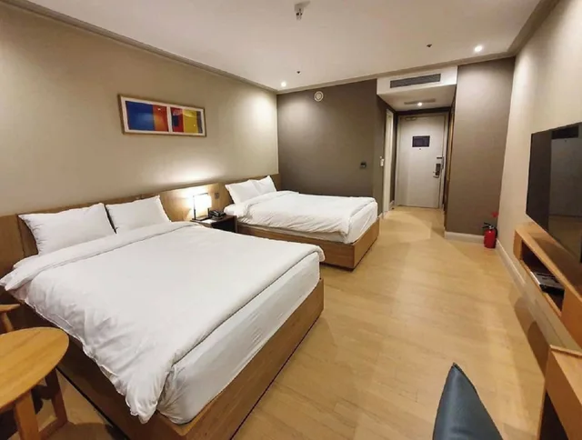 Family, 2 Double Beds, City View, Pool Access، Lahan Hotel Jeonju 1/5