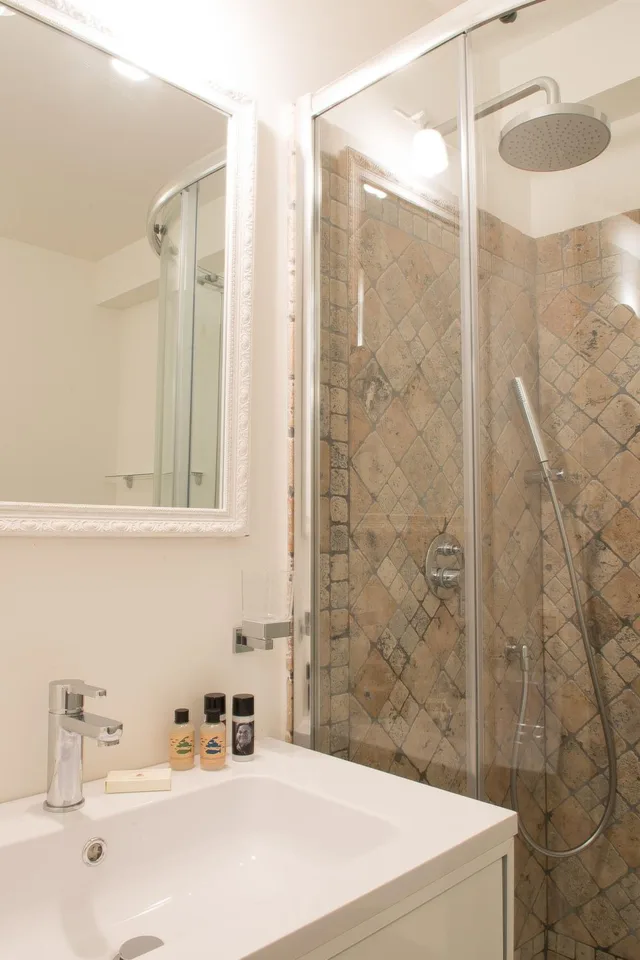 غرفة كلاسيكية ثلاثية بإطلالة على الحديقة، Villa Enrica 5/5