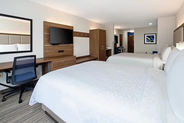 غرفة قياسية بسريرين كوين لذوي الإعاقة، Holiday Inn Express Hotel Suites ATASCADERO 4/9